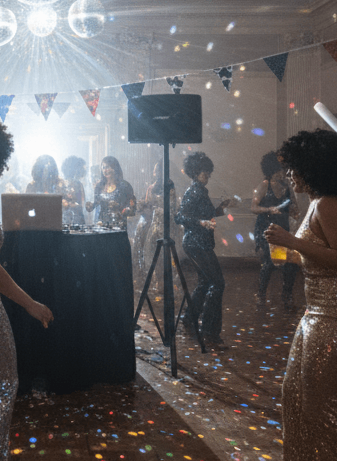 Geluidssysteem voor disco. Een PA systeem huren met het ouderwetse disco geluid!